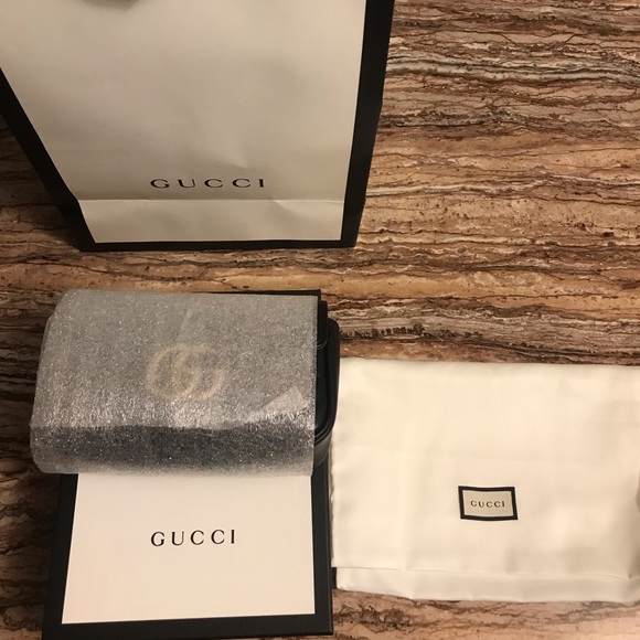 Gucci GG Marmont Matelasse Leather Mini Bag - Picture 3 of 5